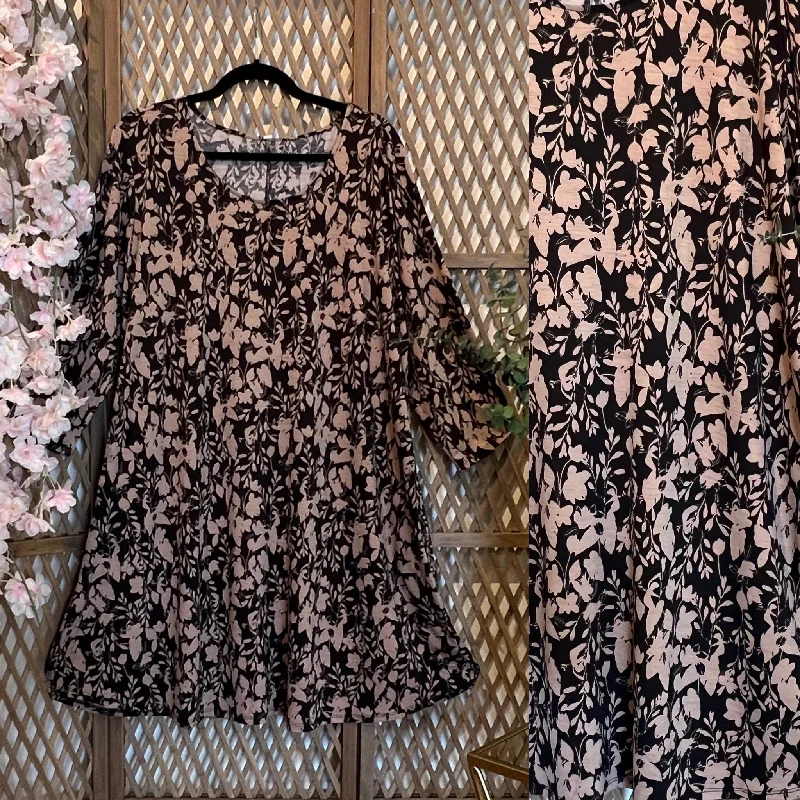 Black/Mocha Dress Turtleneck Neckline Stylish