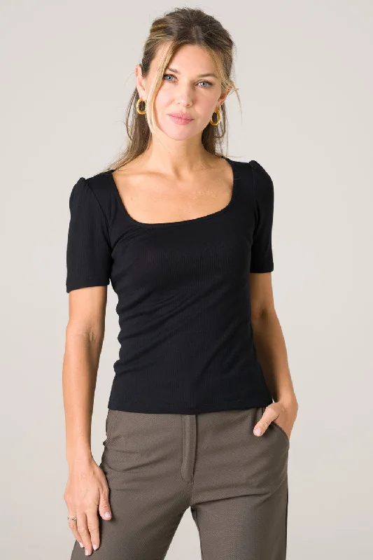T-Shirt Hoya Noir-- Front Pockets Side Pockets Patch Pockets