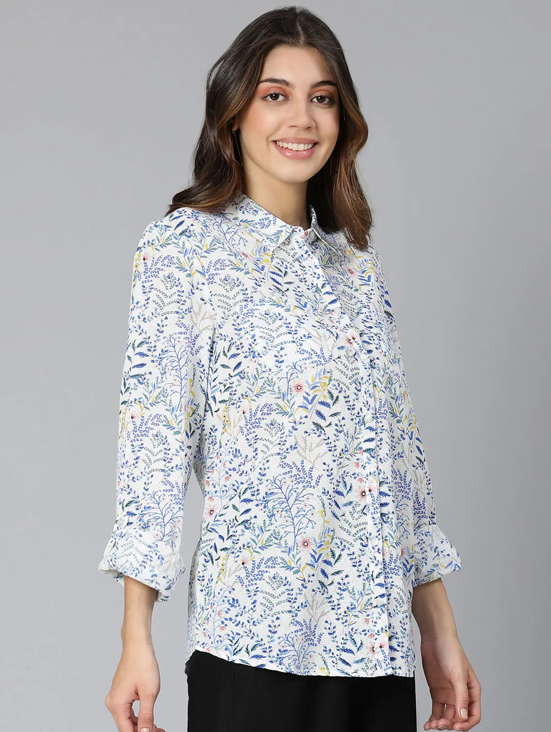 Mega Colors Floral Print Women Shirt-- Chenille Blend Fleece Blend Nylon Blend