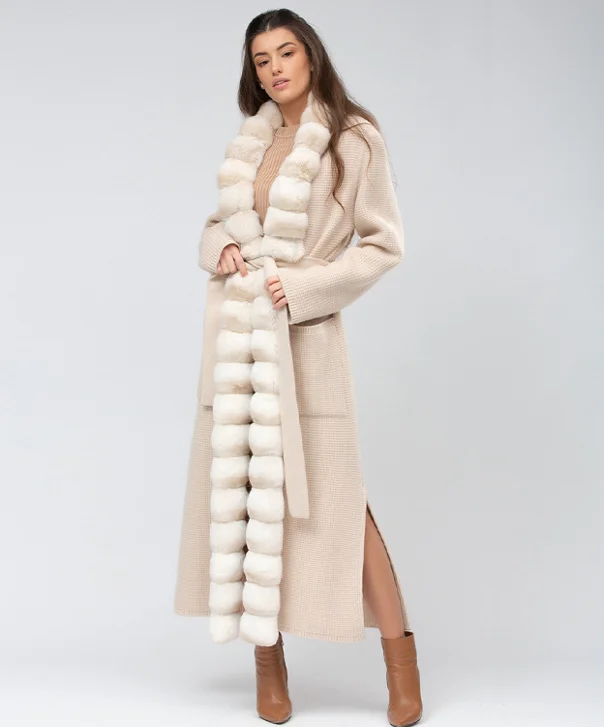 Women’s Cream Chinchilla and Cashmere Coat Collared Crew Neck Turtle Neck